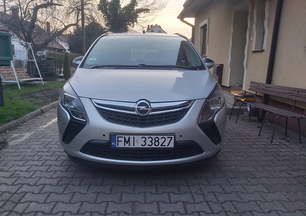 Opel Zafira cena 23400 przebieg: 289500, rok produkcji 2012 z Opatów małe 352